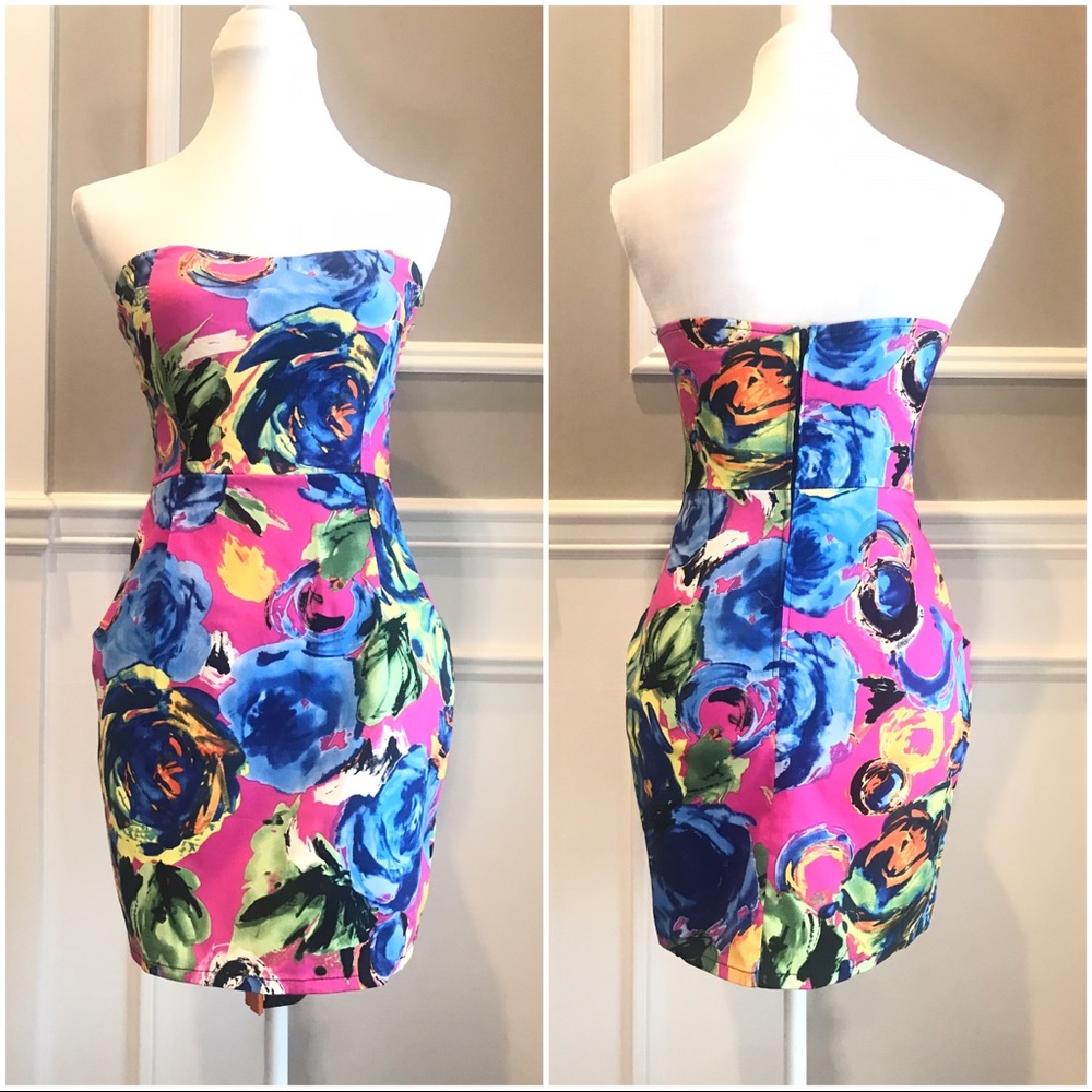 NWOT Strapless Flower Print Dress with Pockets